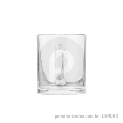 Caneca personalizada - Caneca produzida em vidro transparente, com capacidade máxima de 350ml e formato cilíndrico que oferece espaço adequado para diferentes tipos de bebida. A base espessa proporciona melhor apoio sobre mesas e bancadas, enquanto a alça arredondada facil