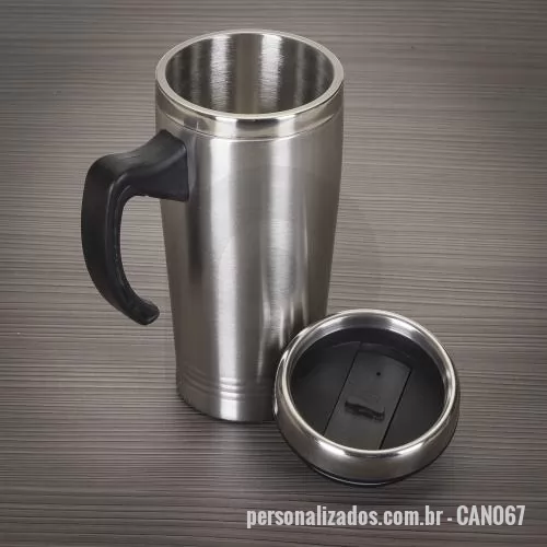Caneca personalizada - Caneca produzida em aço inox, com capacidade de 450ml, parte interna também em inox, alça lateral de plástico e tampa de encaixe com compartimento deslizante para beber. O modelo não possui função térmica, sendo indicado para servir cafés, chás, suco
