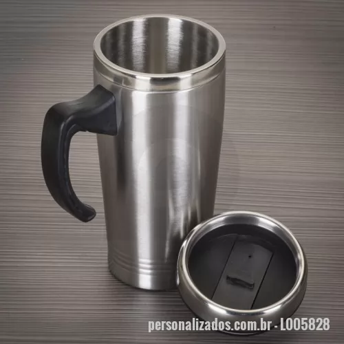 Caneca personalizada personalizada - Descrição: Caneca inox de 450ml, pegador de plástico e parte interna em inox. Possui tampa com compartimento que pode ser aberto para beber(não é térmica).  Altura :  18 cm  Largura :  13,1 cm  Medidas aproximadas para gravação (CxL):  8 cm x 7 cm  Peso aproximado (g):  224