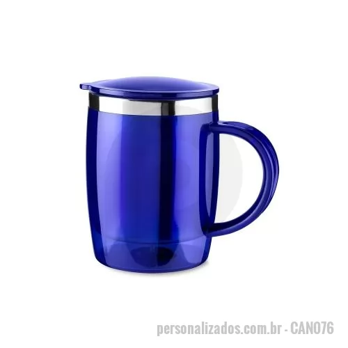 Caneca plástica personalizada - Caneca plástica com capacidade de 400ml, área interna em aço inox, tampa de encaixe com borracha de vedação e base com revestimento antiderrapante. Sua composição reúne a leveza do plástico com o acabamento metálico interno, formando uma peça prática