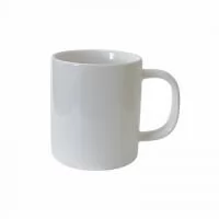  Caneca personalizada de porcelana. Personalize com sua arte, um logotipo ou uma impressão de sua escolha. Tamanho aproximado (Ø x A): 8,5 x 9,5 cm.