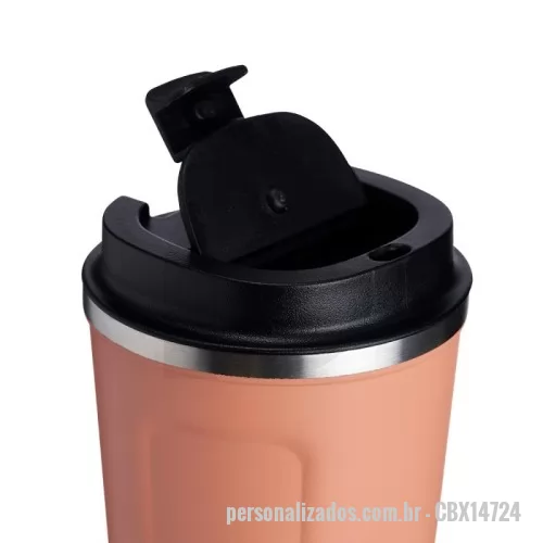 Caneca térmica personalizada - Caneca térmica Personalizada - CBX14724 - Copo térmico em inox de 500?ml com parede dupla e isolamento a vácuo, ideal para manter suas bebidas quentes ou frias por horas. A base em borracha antideslizante garante estabilidade em superfícies lisas, enquanto a tampa rosqueável com abertura de bocal oferece vedação segura e praticidade ao beber. Seu design elegante e acabamento polido fazem deste copo uma excelente escolha para escritório, viagens ou uso diário.  Capacidade: 500?ml  Altura: 17,2?cm  Diâmetro externo: 8,9?cm  Circunferência: 28,2?cm  Área para gravação: 12,5?cm x 6,3?cm  Peso aproximado: 294?g - 176086 - Caneca térmica