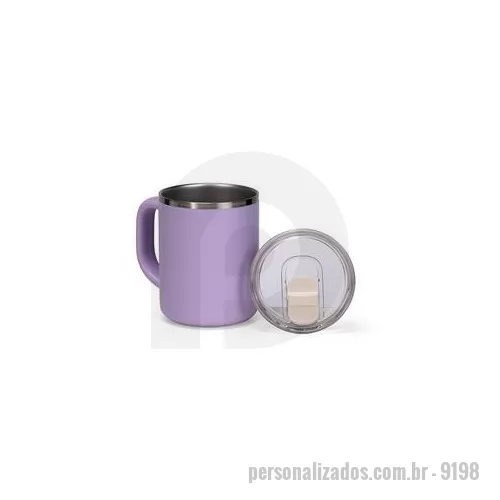 Caneca térmica personalizada - Caneca de parede dupla, com interior em inox 304 e revestimento externo e alça em plástico polipropileno PP . Com capacidade máxima de 450 ml, possui tampa de pressão em AS com protetor deslizante para o bocal em PP. Altura : 11,8 cm Largura : 12,1 c
