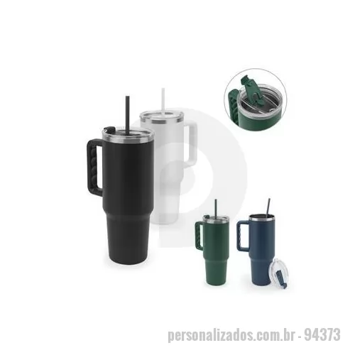 Caneca térmica personalizada - Copo de viagem de grande dimensão para se manter hidratado durante o dia sem a necessidade de recargas constantes. Composto em aço inox 91% reciclado, com parede dupla isolada a vácuo e acabamento em mate. Este copo pode ser utilizado de duas maneira