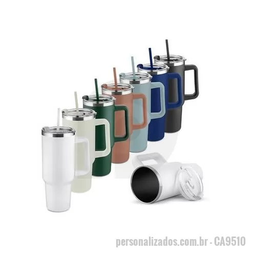 Caneca térmica personalizada - Caneca térmica em inox com alça reforçada, pintura eletrostática e capacidade para até 1,3 litros. Apresenta estrutura de parede dupla e vedação a vácuo, permitindo conservar a temperatura de líquidos por mais tempo. Dispõe de tampa em plástico com p