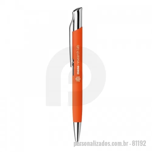 Caneta personalizada - Esferográfica em alumínio com acabamento emborrachado e clipe. ø10 x 137 mm
