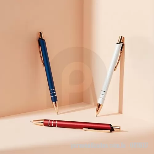 Caneta personalizada - Caneta metálica com acionamento por clique e carga esferográfica azul de 1,0mm, oferecendo uma pegada leve para uma escrita mais precisa.