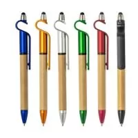 Descrição: Caneta de papelão com detalhes plásticos, contém suporte para celular e touch screen. Carga esferográfica azul e acionamento por rotação.  Altura :  14,8 cm  Largura :  1,6 cm  Medidas aproximadas para gravação (CxL):  3,5 cm x 0,7 cm  Peso aproximado (g):  9