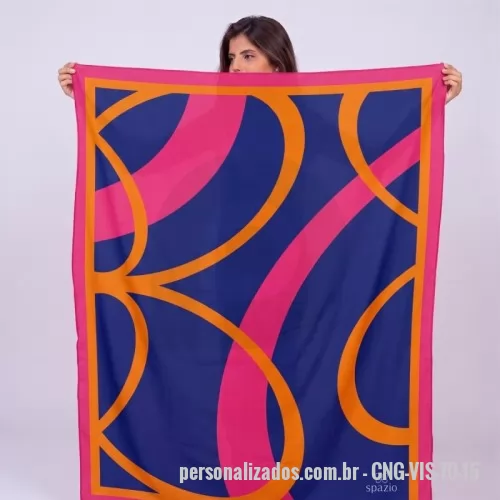 Canga personalizada - Viscose 140x70. Canga em viscose com estampa total sem limite de cores e caimento fluido, num tamanho fácil de levar na bolsa. Também em 140x100, 160x120 e 180x120. Para kits de verão, hotéis e lojas. Pedido mínimo: 100 peças. Arte criada pelo nosso estúdio, sem custo no pedido fechado. Fábrica própria no Rio de Janeiro e envio para todo o Brasil. Prazo a partir de 15 dias úteis após a aprovação da arte e o pagamento.
