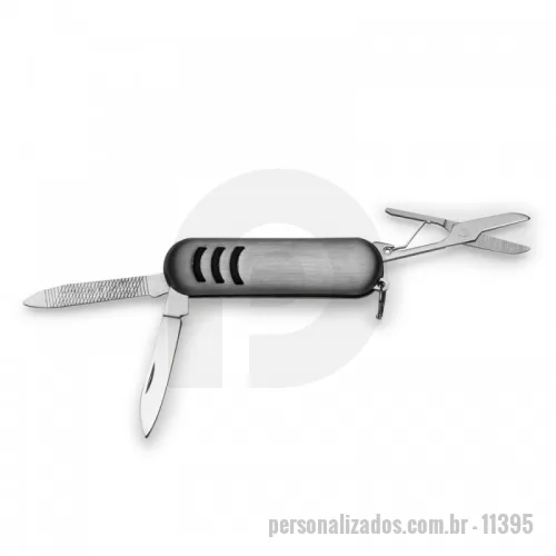 Canivete personalizado - Mini canivete metal 3 funções com detalhes emborrachados preto(três linhas frente e verso). Possui: lixa, lâmina de corte e mini tesoura e acompanha pequena argola para utilizar como chaveiro.