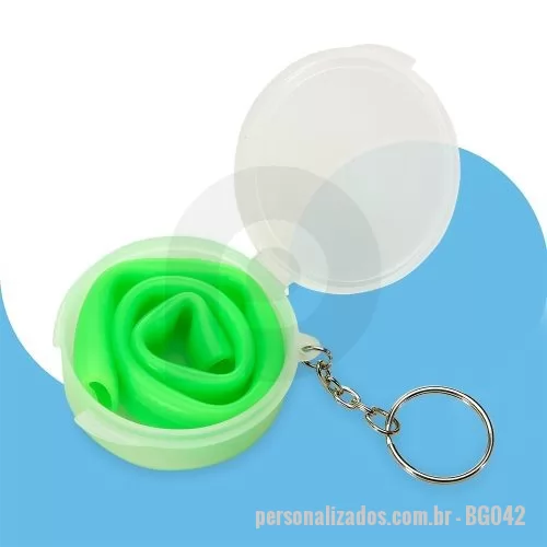 Canudo Silicone personalizado - Detalhes:  Canudo flexível em silicone. Ele vem em um estojo redondo de plástico, com tampa e chaveiro.  Material Principal: Silicone em grau alimentar