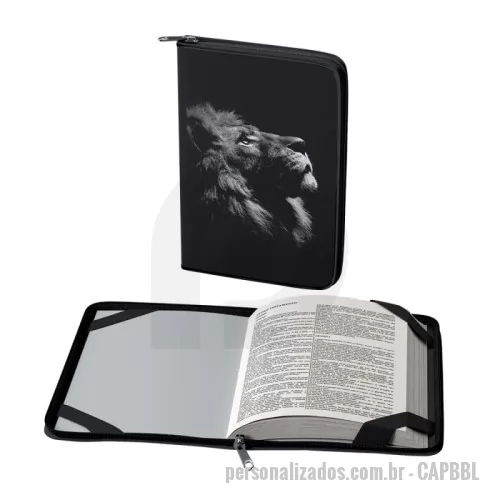 Capa para Bíblia personalizada - A capa de Bíblia em neoprene da Brinde Leve proporciona uma camada adicional de proteção, mantendo sua Bíblia segura contra poeira, sujeira e danos externos. O neoprene é conhecido por sua durabilidade e resistência, garantindo que sua Bíblia permaneça em ótimas condições por muito tempo.