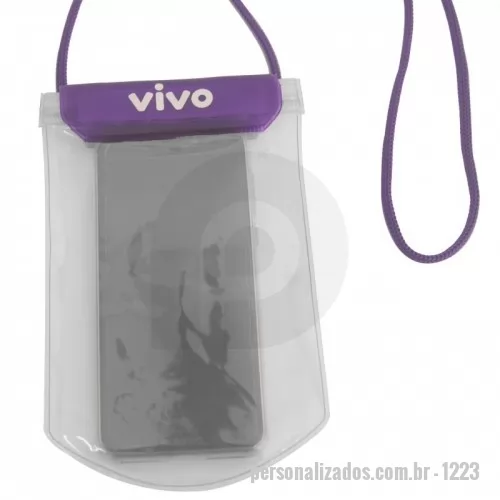 Capa para celular a prova d água personalizada - Porta Celular com Zíper de click Velcro e Cordão confeccionado em  PVC Alclear 040mm colorido (disponível em cores básicas), Cristal 020mm transparente (visor), (01) Velcro, Cordão de Nylon 1mt, (01) Zíper de click  na medida de  12cm largura x 23cm altura