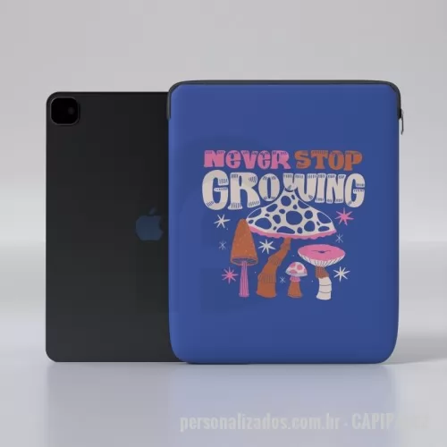 Capa para iPad personalizada - Capa Para Ipad Personalizada, Proteja seu iPad com estilo e segurança, enquanto promove sua marca de forma eficaz. Nosso produto de alta qualidade oferece a durabilidade necessária para o dia a dia, garantindo que sua marca esteja sempre visível. Combine proteção e marketing em um único item que seus clientes irão valorizar.