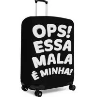 Capa de Mala Personalizada Tamanho P – Impressão Digital Total  A Capa de Mala Personalizada Tamanho P é a escolha ideal para proteger bagagens de mão e malas compactas com estilo, praticidade e máxima exposição da sua marca. Produzida pela EV Brindes, empresa especializada em produtos promocionais com fabricação própria, permite personalização total através de impressão digital de alta definição, sem limite de cores.  Fabricada em elastano de alta qualidade, a capa oferece excelente elasticidade, resistência e ajuste perfeito à mala, protegendo contra riscos, sujeira, arranhões e desgastes causados durante o transporte. Sua personalização full color possibilita a reprodução de logotipos, estampas exclusivas, imagens e elementos gráficos com cores vibrantes e acabamento profissional.  Além de proteger a bagagem, a capa facilita a identificação rápida em aeroportos, rodoviárias e terminais, reduzindo o risco de trocas e extravios.  Como diferencial, acompanha fecho inferior de vedação, 
