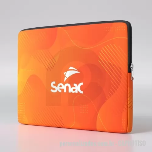 Capa para notebook personalizada - Capa de Notebook Personalizada em Isoflex, Confeccionada em Isoflex, este case para notebook é uma opção mais em conta sem perder a qualidade padrão de nossos produtos.  O Isoflex é uma espuma dublada de tecidos dos dois lados, cujo material é flexível, elástico e higiênico, pode ser lavado e dobrado sem danificar o material e a marca estampada.