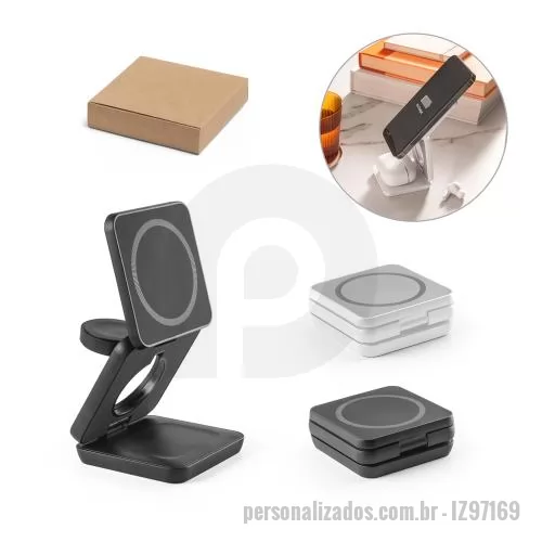 Carregador de bateria personalizado - Carregador magnético wireless super rápido dobrável em ABS 100% reciclado, permite carregar três dispositivos simultaneamente: celular 15W, fones de ouvido 5W e smartwatch 2,5W, com tecnologia de carregamento sem fios. Incluso um grip magnético extra