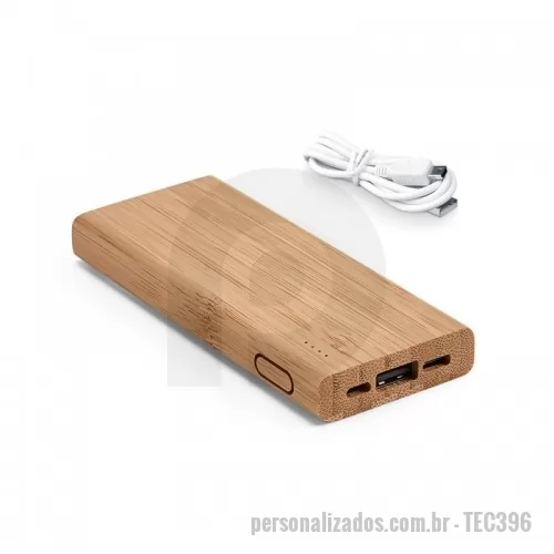 Carregador portátil USB personalizado - Precisa escolher um brinde para seu Parceiro, Cliente ou Funcionário que seja extremamente útil, sofisticado, moderno e tenha um ótimo espaço para estampar sua logomarca associando-se a Causas Ambientais, tecnologia e futuro?  O Power Bank Ecológico de Bambu com capacidade de 5.000 mAh é a opção perfeita para o sucesso da sua campanha!  * Bateria portátil Ecológico. * Super sofisticado Feito em Bambu com Bateria de lítio. * Capacidade de 5.000 mAh. * Tempo de vida ? 500 ciclos. * Potência de carregamento: 5W. Entrada 5V/2A * Saída 5V/1-2A. Indicador de carga. * 1 porta micro USB * 1 porta USB tipo C * 1 porta USB. * 1 Cabo USB/micro USB para carregar a bateria. * Fornecido em caixa. 120 x 51 x 15 mm.  Celular descarregado é algo que incomoda demais, principalmente se você precisa estar sempre conectado, usa muito o WhatsApp, acessa as redes sociais com frequência e vive tirando fotos para registrar seus principais momentos. Para evitar esse problema, o Power Bank representa uma solução