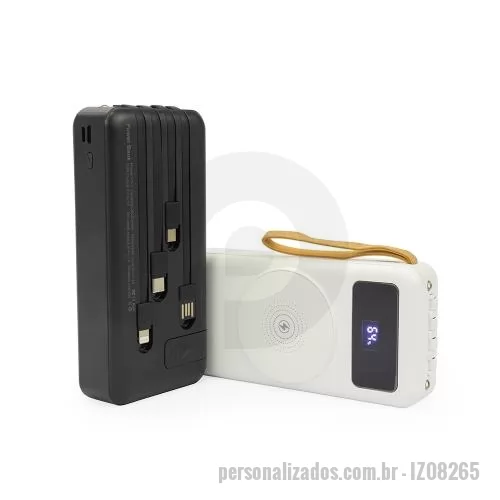 Carregador portátil USB personalizado - Mantenha a bateria de smartphone e outros dispositivos carregadas com um power bank ágil e eficiente. Feito em plástico e com capacidade de 20.000mAh, ele tem capacidade de sobra para fornecer a recarga necessária para celulares ou tablets nos moment