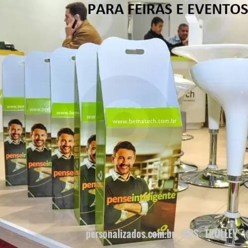 Carrinhos para feiras e eventos personalizado - Carrinhos para feiras e eventos em papelão microondulado