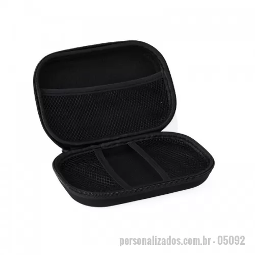 Case personalizado - Estojo de nylon com telas organizadoras e interior forrado. Case utilizado para montagem de kits tecnológicos.  Altura :  5,3 cm  Largura :  13,7 cm  Comprimento :  20,5 cm  Medidas aproximadas para gravação (CxL):  10 cm x 17 cm  Peso aproximado (g):  98