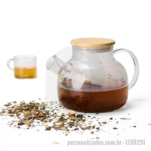 Chaleira personalizada - Uma chaleira em estilo clássico e refinado, com capacidade máxima de 1 litro, para deixar a hora do chá mais agradável. Feita em vidro borossilicato, material conhecido por sua resistência e durabilidade, esta chaleira pode ser levada a fogo baixo, s