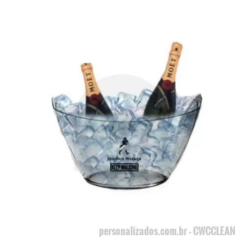 Champanheira personalizada - Champanheira Balde de Gelo Clean produzida em PS disponível em cores translúcidas Coloridas ou em PP em cores sólidas sob consulta- com capacidade para 6 garrafas de 650 ml e mais o gelo em cubos- medidas da parte superior: 22-5 de largura x 39-5 de comprimento- parte inferior: 12 x 23- 20 peças por caixa pesando cada 0-50 kg cada- pesado 11-0 kg cada caixa e medidas da caixa = 57x42x57- estampa de logo em silk somente a 1 cor a traço localizado frente em área localizada de 8-0 cm x 12-0 cm. 