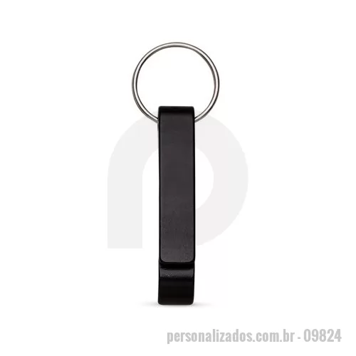 Chaveiro com abridor de garrafa personalizado - Chaveiro metálico com abridor de garrafas e argola de ferro niquelado.  Altura: 1,3 cm Largura: 1,2 cm Comprimento: 6,5 cm Medidas aproximadas para gravação: (CxL): 1 cm x 5 cm Tamanho: (CxL): 8,5 cm -comprimento com argola