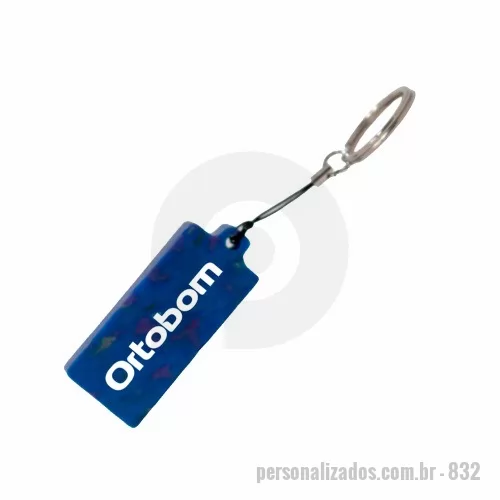 Chaveiro ecológico personalizado - Green Plasticaria, fabricado 100% com plástico reciclado, produto inovador e eco sustentável, medindo 6x2,5cm, a escolha ideal para o meio ambiente e para adequação às estratégias corporativas de ESG.