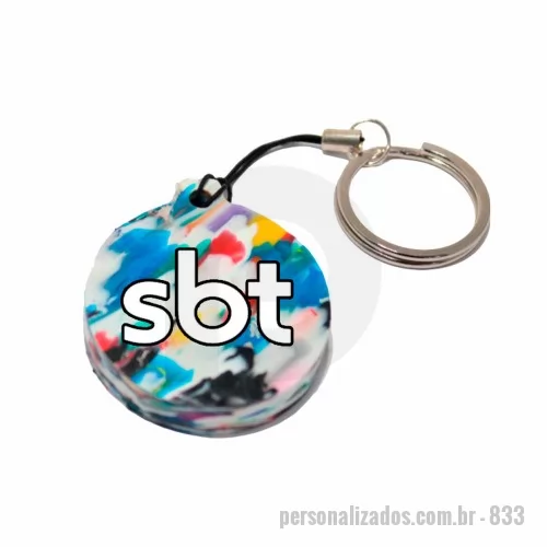 Chaveiro ecológico personalizado - Green Plasticaria, fabricado 100% com plástico reciclado, produto inovador e eco sustentável, medindo 4,5x3,5cm, a escolha ideal para o meio ambiente e para adequação às estratégias corporativas de ESG.