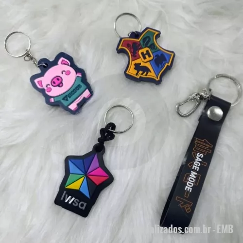 Chaveiro emborrachado personalizado - Chaveiro emborrachado recortado  com gravação em relevo 