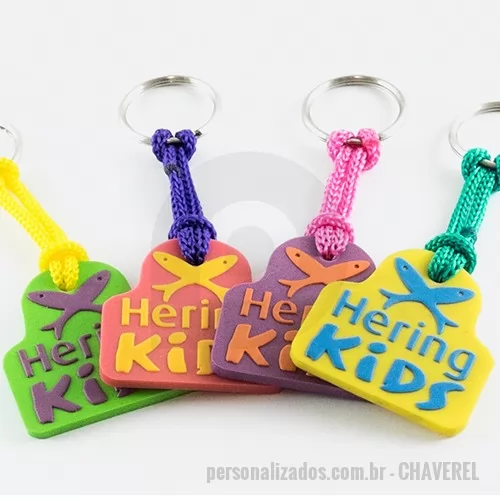 Chaveiro emborrachado personalizado - Chaveiro Emborrachado, Gravação em Alto relevo com a logo do cliente. Desenvolvimento de formato específico. Acabamento em cordão de nylon e argola (ou em corrente metálica e argola).