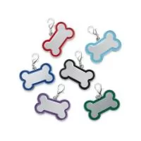 O ChatGPT disse:  Chaveiro de Identificação para Pets – Segurança e Estilo para Seu Animal de Estimação  Descrição: Chaveiro metálico de identificação para pets, com design leve e resistente. Possui superfície lisa ideal para gravação de nome, telefone ou outras informações de contato. Acompanha gancho metálico para fácil fixação na coleira.  Especificações: Altura: 3 cm Largura: 4,6 cm Espessura: 0,2 cm Comprimento com gancho: 4,9 cm Área de gravação: 3 x 1 cm Peso: 14 g  Prático e durável, é ideal para garantir a identificação do pet com elegância e segurança.