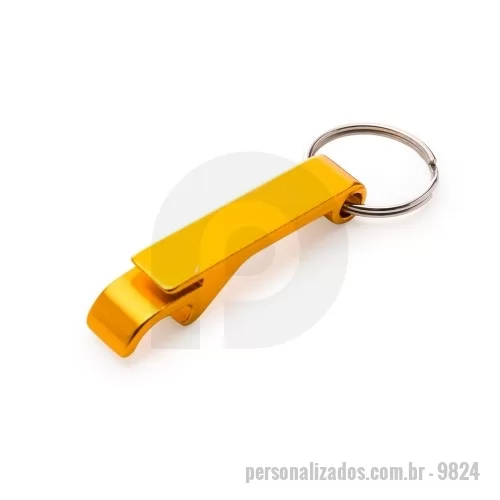 Chaveiro personalizado - Chaveiro abridor de metal formato “pé de galinha”.