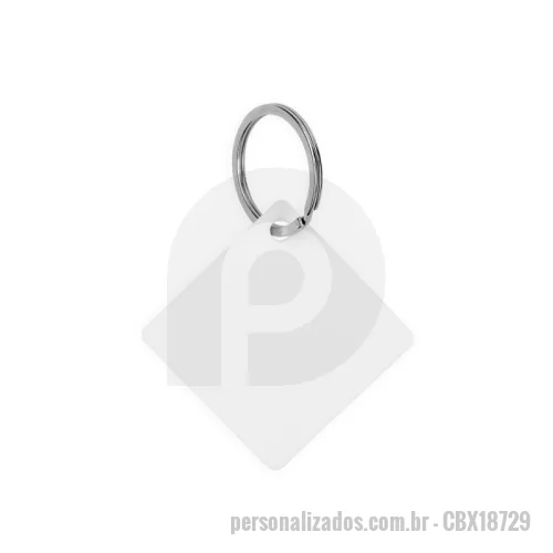 Chaveiro personalizado - Chaveiro Personalizado - CBX18729 - Chaveiro em acrílico transparente no formato quadrado, com frente e verso lisos, ideal para personalizações com impressão digital, fotos ou logotipos. Conta com prendedor plástico que conecta à argola metálica, garantindo praticidade no uso. Leve, versátil e resistente, é perfeito para brindes promocionais, lembrancinhas ou uso pessoal.  Largura: 4,5 cm  Comprimento: 4,5 cm  Espessura: 0,3 cm  Comprimento total com argola: 8,4 cm  Área para gravação: 5,8 cm x 5,8 cm  Peso aproximado: 8 g (estimado com base no padrão desse tipo de chaveir - 176021 - Chaveiro