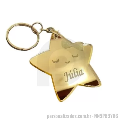 Chaveiro plástico ou acrílico personalizado - **Sobre o Produto**  O **Chaveiro de Acrílico Espelhado Personalizado com Recorte Especial** é um brinde moderno e versátil, produzido conforme o formato desejado, ideal para empresas, eventos, marcas e ações promocionais.  Fabricado em **acrílico espelhado de 2mm**, permite criação em diversos formatos, desde que respeitando o limite máximo de **4x4 cm**.  **Destaques do Produto**  * Recorte especial personalizado * Produção em diversos formatos * Acrílico espelhado de 2mm * Disponível em diversas cores * Acabamento moderno e diferenciado  **Personalização** A gravação pode ser realizada a laser. Para personalização em **UV Digital**, há um acréscimo de R$ 0,25 por peça, sem limite de cores.  **Especificações Técnicas**  * Tamanho padrão: 4x4 cm * Material: Acrílico espelhado 2mm * Formato: Recorte especial conforme arte * Personalização: Gravação a laser ou impressão UV  **Prazo de Produção**  O prazo de produção e envio inicia somente após a aprovação final do layout.  **Informações