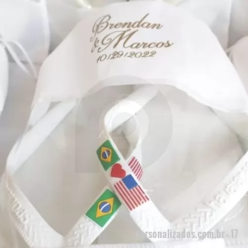 Chinelo personalizado - Embalagens personalizadas para Havaianas, criadas para valorizar seu produto com charme, proteção e um toque especial. Perfeitas para presentes, eventos e brindes..