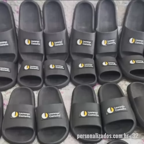 Chinelo personalizado - Personalize seus passos, marque sua história! Nossas Havaianas personalizadas recebem estampas exclusivas  na sola, perfeitas para casamentos, eventos corporativos ou para expressar seu estilo. Conforto, qualidade e personalização em um só produto!