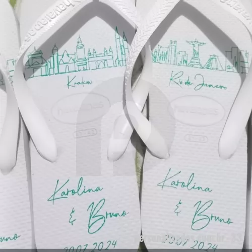 Chinelo personalizado - Personalize seus passos, marque sua história! Nossas Havaianas personalizadas recebem estampas exclusivas  na sola, perfeitas para casamentos, eventos corporativos ou para expressar seu estilo. Conforto, qualidade e personalização em um só produto!