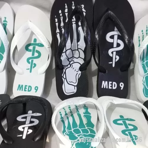 Chinelo personalizado - Personalize seus passos, marque sua história! Nossas Havaianas personalizadas recebem estampas exclusivas  na sola, perfeitas para casamentos, eventos corporativos ou para expressar seu estilo. Conforto, qualidade e personalização em um só produto!