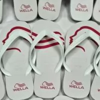 Personalize seus passos, marque sua história! Nossas Havaianas personalizadas recebem estampas exclusivas  na sola, perfeitas para casamentos, eventos corporativos ou para expressar seu estilo. Conforto, qualidade e personalização em um só produto!