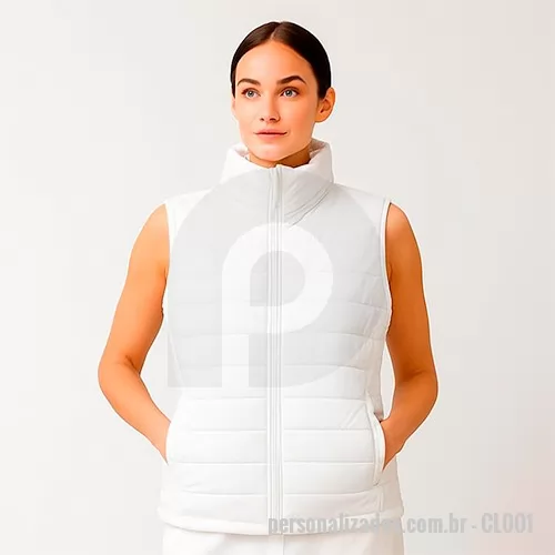 Colete personalizado - Colete Puffer personalizado é uma excelente escolha de brinde corporativo para promover sua marca com estilo e funcionalidade. Confeccionado em 100% poliéster, oferece leveza, conforto térmico e mobilidade, ideal para dias mais frios. Disponível em diversas cores, combina com diferentes estilos e pode ser personalizado com bordado ou DTF. Além de reforçar sua identidade visual, é um brinde personalizado útil, moderno e que agrega valor à imagem da sua empresa, seja em eventos, campanhas promocionais ou uniformes.