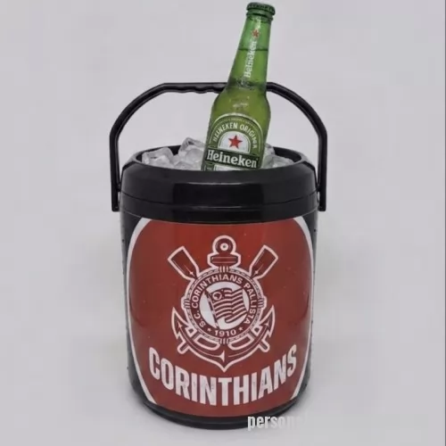 Cooler personalizado - Cooler Térmico 12 Latas personalizado, ideal para ações promocionais, eventos e brindes corporativos. Com excelente capacidade e ampla área para personalização, mantém as bebidas geladas por mais tempo e proporciona grande visibilidade para a sua marca. 