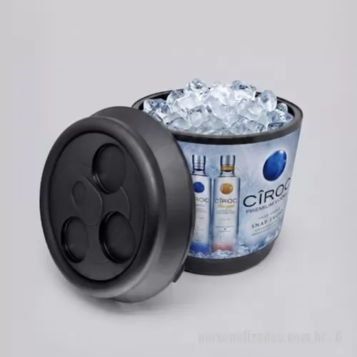 Cooler personalizado - Cooler Térmico 24 Latas personalizado, perfeito para eventos, ações promocionais e brindes corporativos de alto impacto. Com grande capacidade e ampla área para personalização, mantém as bebidas geladas por mais tempo e garante máxima visibilidade para a sua marca em qualquer ocasião. 