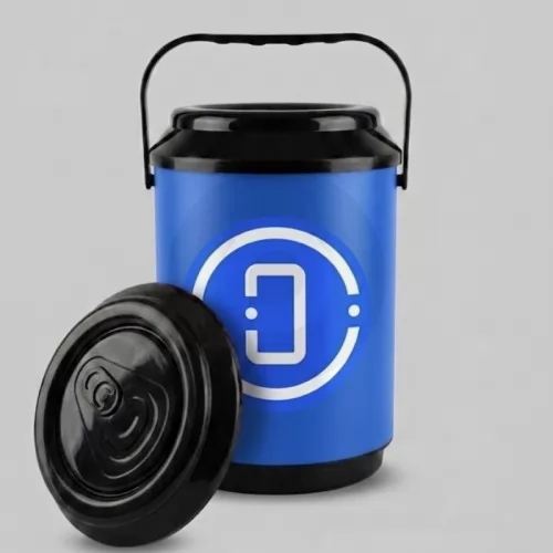 Cooler personalizado - Cooler Térmico 10 Latas personalizado, perfeito para brindes corporativos, campanhas promocionais e eventos. Com maior capacidade e ampla área para personalização, mantém as bebidas geladas por mais tempo e garante destaque para a sua marca em diversos momentos do dia a dia. 