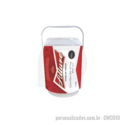 Cooler térmico personalizado - Cooler Isotérmico Midi com capacidade para 08 até 10 latas de 350 ml, serve também como porta garrafas e balde de gelo, com alça rígida articulada e fixa nas laterais do corpo, produzido em PP / polipropileno de cor branca com parede dupla + isopor, corpo revestido ao redor em adesivo com impressão digital de alta resolução em 360º em cores a traço / chapadas ou em cromia do tipo imagem. 