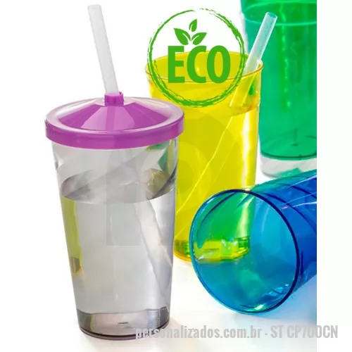 Copo Acrílico personalizado - Copos de acrílico com canudo e capacidade de 550 ml. Com ótima área para personalização da logomarca esse copo é resistente e está disponível em cores variadas. É o brinde ideal para promover sua marca em ações promocionais