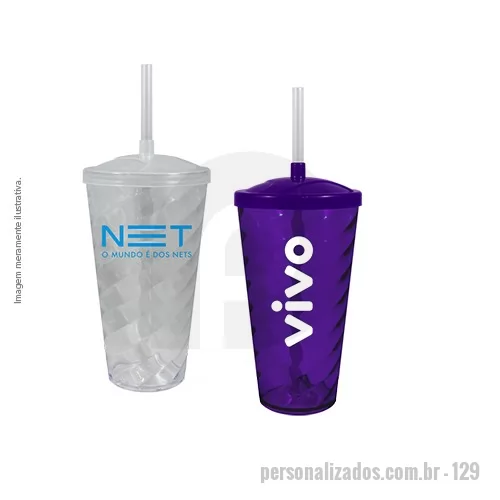 Copo com Canudo personalizado - Capacidade para 600ml. Design moderno e acabamento impecável, o Copo Twist com Tampa e Canudo é feito em Plástico Premium (PS), atóxico, com parede de 2mm de espessura que garante um produto robusto de alta qualidade, transparência impecável e cores vibrantes.