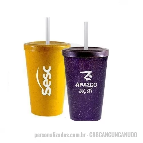 Copo com Canudo personalizado - Copo Cancun Green Colors com Tampa e Canudo 320ml , feito com 50% de fibra de madeira e 50% de Plástico Premium (PP) atóxico, disponível em 6 cores. Ideal para levar sua bebida, na medida certa.