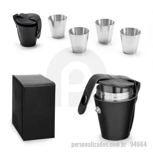 Copo de alumínio personalizado - Conjunto de 4 copos em aço inox com bolsa para transporte em imitação de pele e com capacidade até 25 mL. Food grade. Fornecido em caixa de oferta.  44 x 62 mm